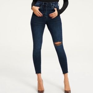 Good American  Good waist Distressed Jean 27.